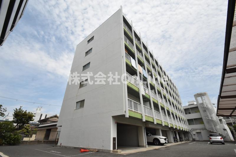 東大阪市加納１丁目の賃貸マンションの外観