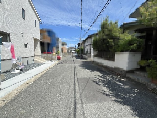 【その他】 | 福岡市早良区小田部4丁目第5　1号棟（全1棟）【仲介手数料無料・0円】 | 現地写真。前面道路です。