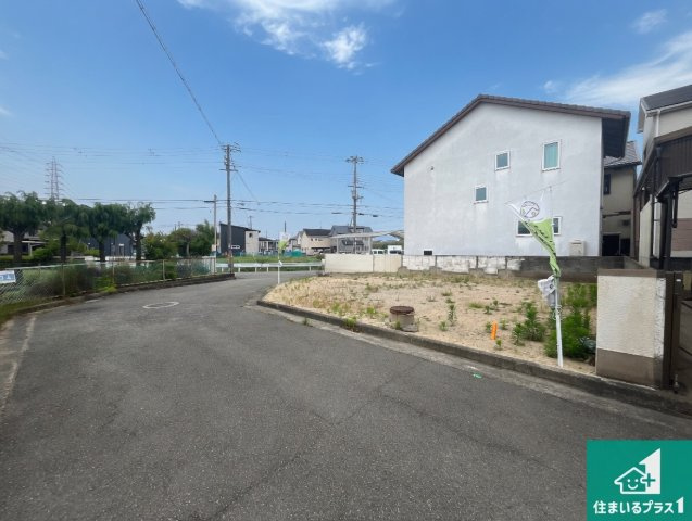加古川市尾上町今福　新築一戸建ての前面道路含む現地写真|周辺は落ち着いた街並みの住宅地！子育てがしやすい住環境です！まだ未完成ですが、現地でしかわからない事もございます。是非一度ご覧ください。