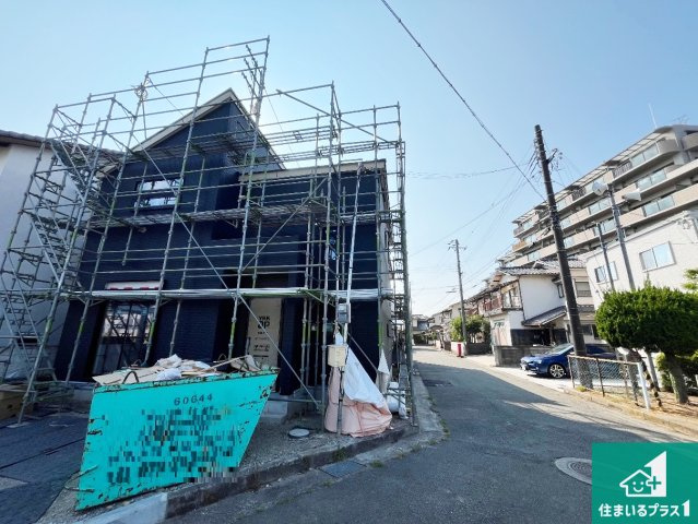 加古川市尾上町今福　新築一戸建ての前面道路含む現地写真|周辺は落ち着いた街並みの住宅地！子育てがしやすい住環境です！まだ未完成ですが、現地でしかわからない事もございます。是非一度ご覧ください。