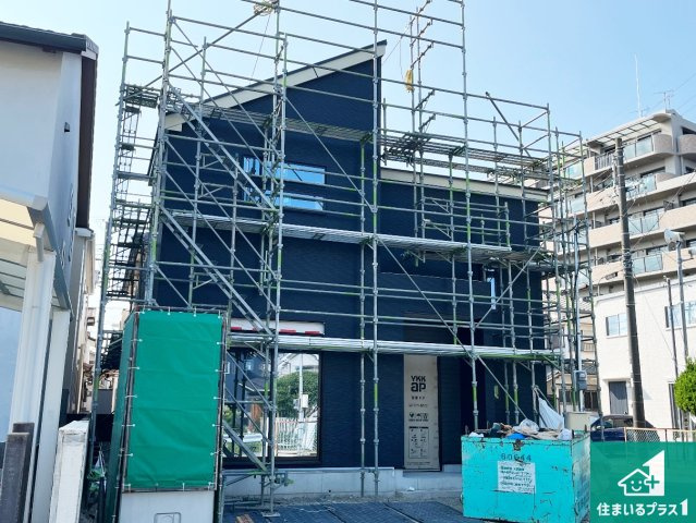 加古川市尾上町今福　新築一戸建ての外観|周辺は落ち着いた街並みの住宅地！子育てがしやすい住環境です！まだ未完成ですが、現地でしかわからない事もございます。是非一度ご覧ください。