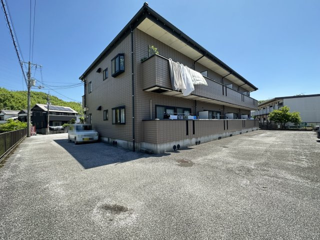 ミルキーハウス 南棟の外観