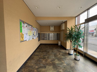 【エントランス】 | 根岸駅前ビル | エントランス