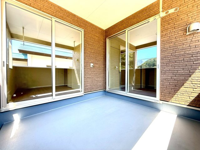 新築戸建て　清水町徳倉第24　全1棟　のバルコニー|急な天候の変化も安心のインナーバルコニー完備