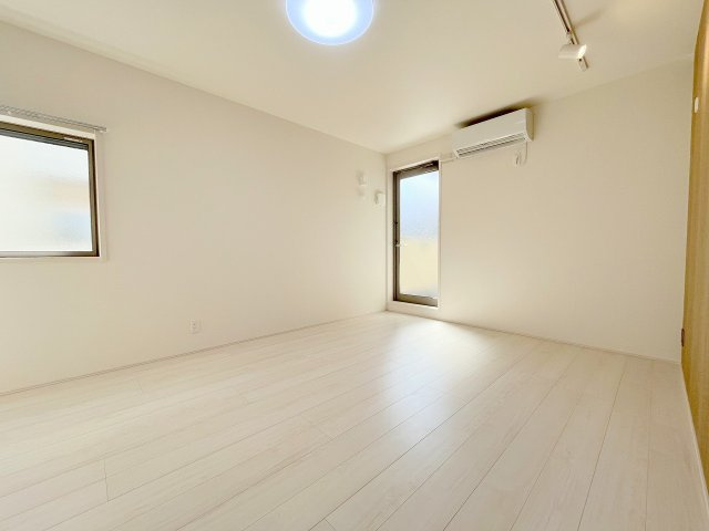 フジパレス宝塚小林Ⅱ番館の居間・リビング|居間です