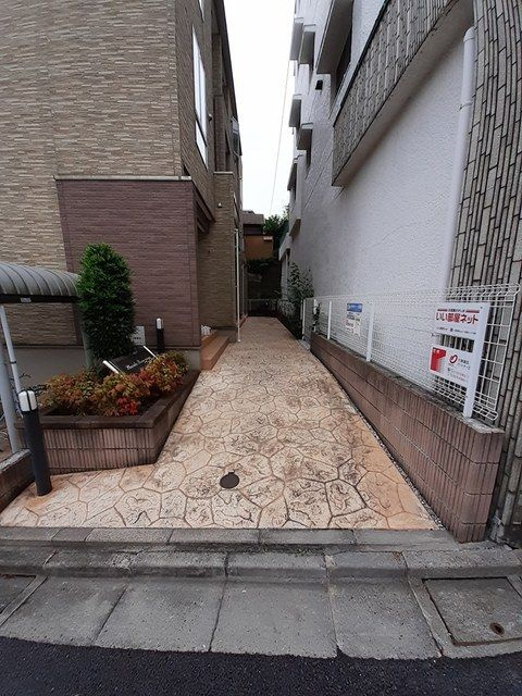プラシード染宮のエントランス