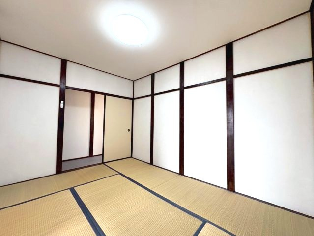 古市戸建ての和室