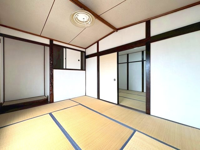古市戸建ての和室