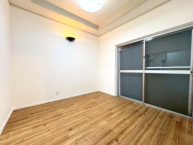 古市戸建ての洋室