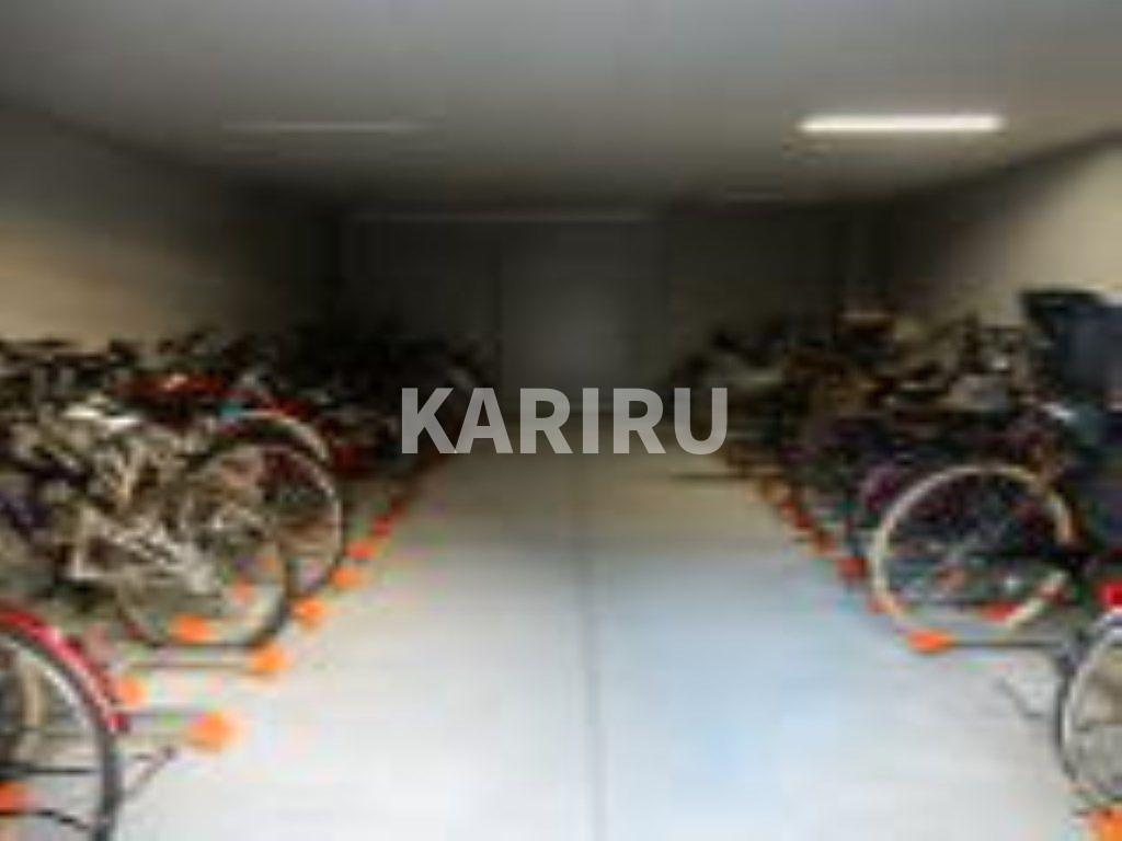 パトリス城東中央の駐車場
