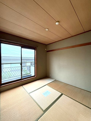 【和室】 | サマックス小川ハイツ | ※参考写真※南東向き和室4.5帖☆バルコニーに繋がるお部屋です！赤ちゃんのごろごろやハイハイはやっぱり和室がよかったりします♪
