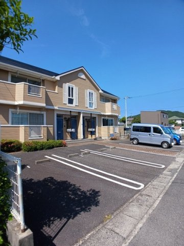 アルカンシエルの駐車場