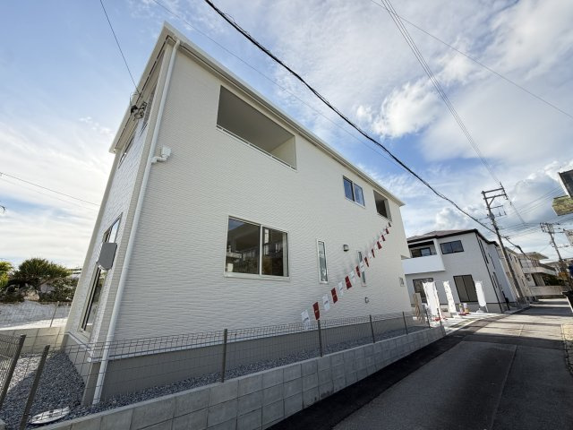 南城市玉城親慶原（全2棟）2号棟の外観|2号棟　並列駐車2台完備♪