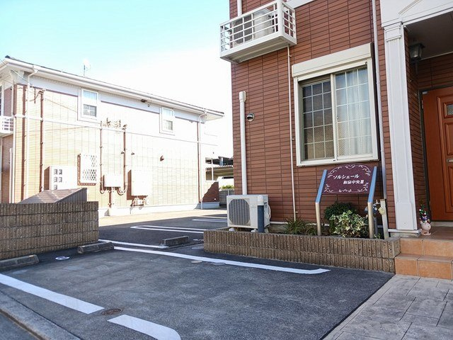 ソルシェール和泉中央Ⅲの駐車場