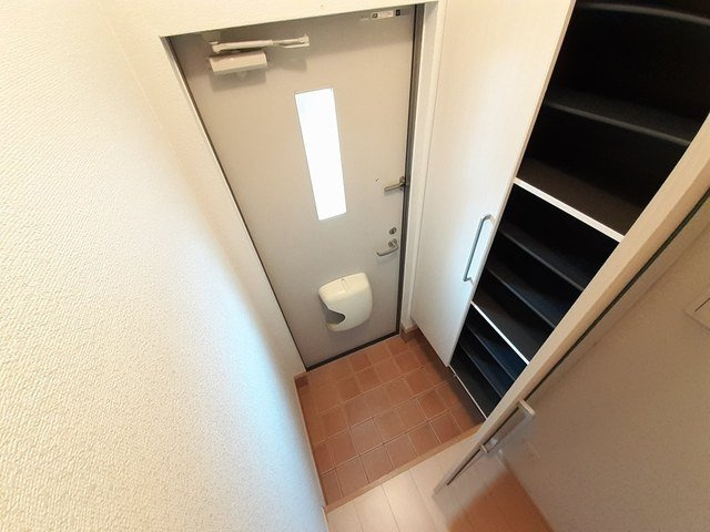 ベルクラール　Ａの玄関