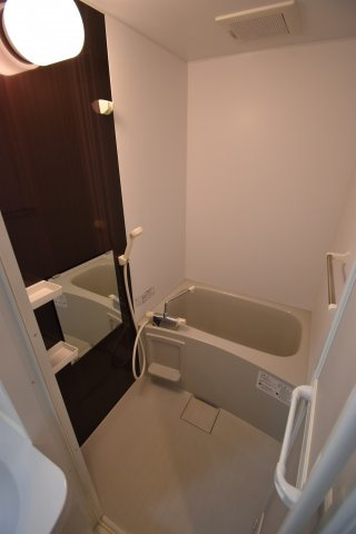 パークレーンミナミの浴室