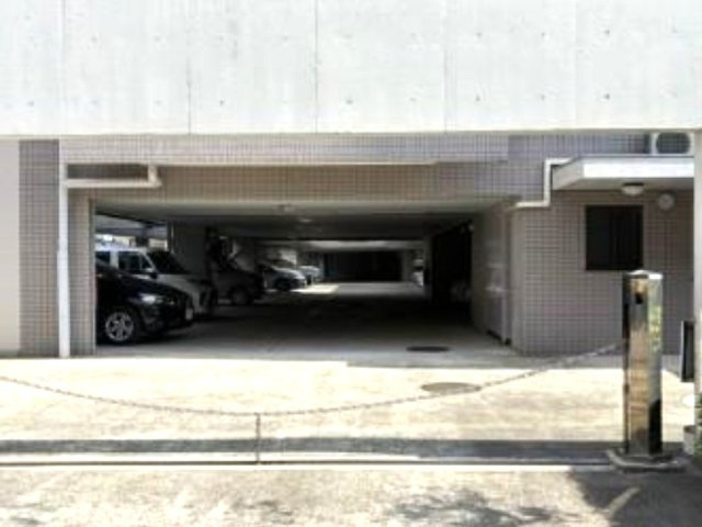 ジークレフ芦屋の駐車場