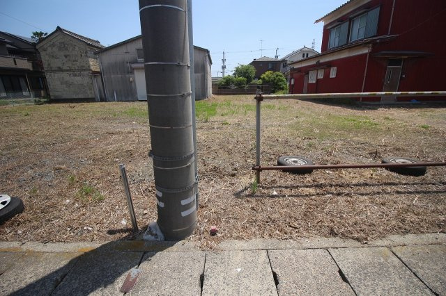 小山市間々田の外観|北東側との境界部分（2026年5月撮影）