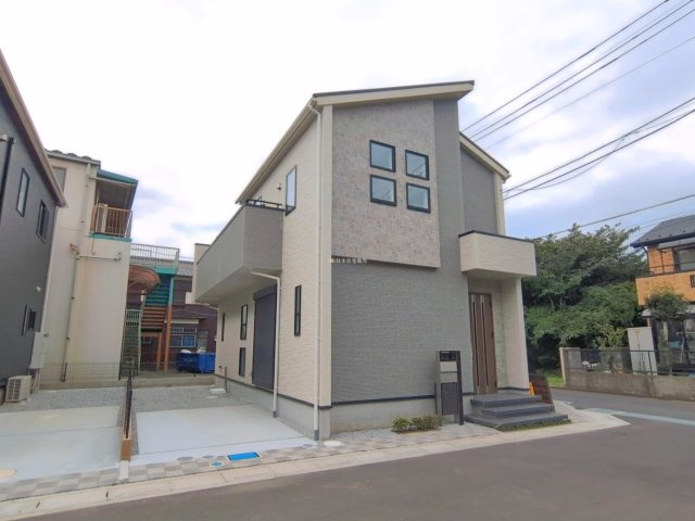 入間郡三芳町大字北永井の新築一戸建のその他|◇三芳スマートICフルインター化◇
新潟・東京方面どちらからでも出入りできるようになり、利用車種が全車種(車長12m以下)まで拡大されました。