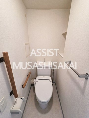 コーポレート小金井梶野通り5号棟のトイレ|写真：設備同仕様の別物件です