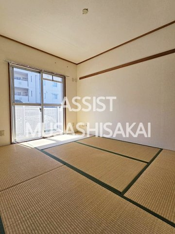 コーポレート小金井梶野通り5号棟の寝室|写真：設備同仕様の別物件です