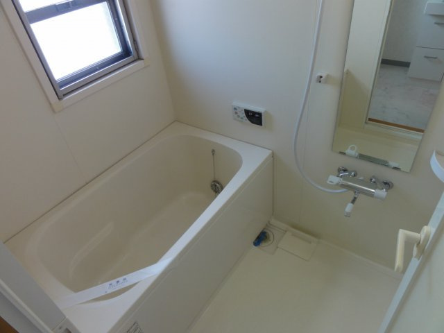 熊本市南区田迎町大字田井島の賃貸マンションの浴室