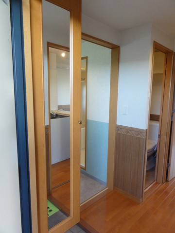 熊本市南区田迎町大字田井島の賃貸マンションの玄関