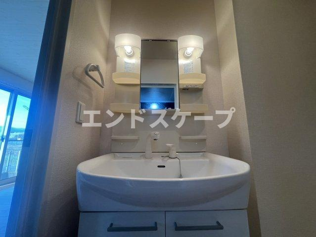 ルミナス・オリエンタルコートの独立洗面台|高崎、前橋のお部屋探しはエンドスケープまで！お客様の理想お聞かせ下さい♪