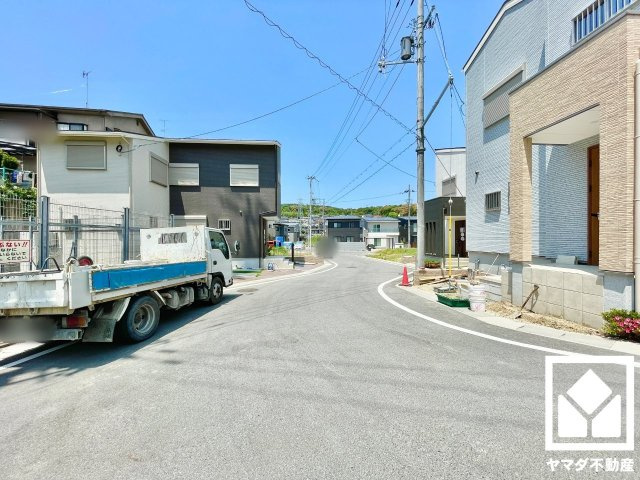 大津市石山寺４丁目　3期　2号地の前面道路含む現地写真