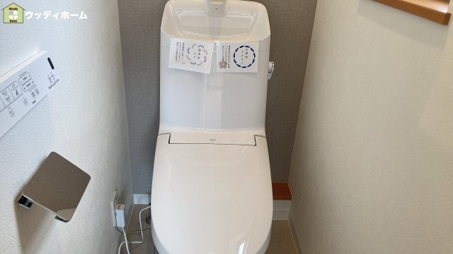 越谷市弥栄町3丁目　中古一戸建てのトイレ
