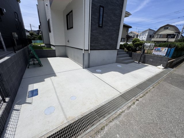 西馬橋4丁目新築戸建【旭町小学校:6分】の駐車場|A号棟駐車スペース