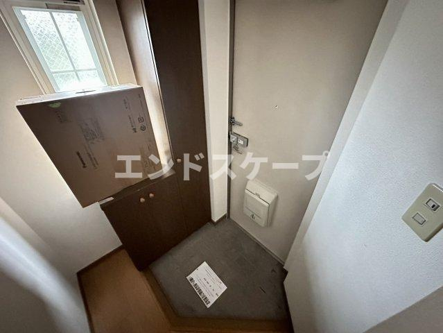 ロイヤルパークＡの玄関|高崎、前橋のお部屋探しはエンドスケープまで！お客様の理想お聞かせ下さい♪