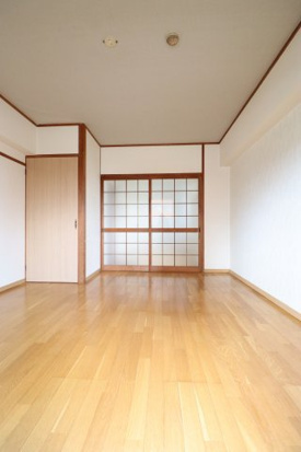 クリオハイムの洋室|コンパクトで使いやすい洋室です