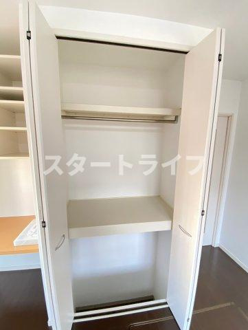 大阪市淀川区木川東４丁目の賃貸マンションの収納