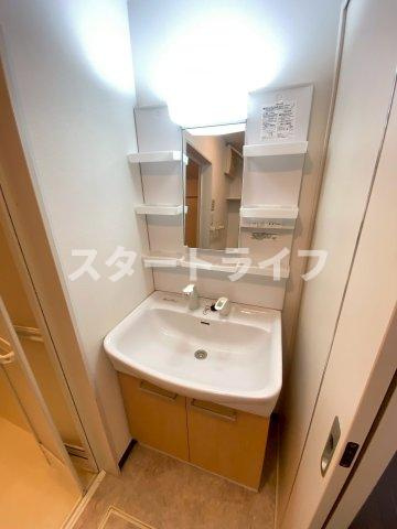 大阪市淀川区木川東４丁目の賃貸マンションの洗面所