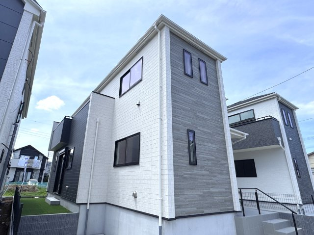 西馬橋4丁目新築戸建【旭町小学校:6分】の外観|B号棟外観・完成済み内覧可能です！
