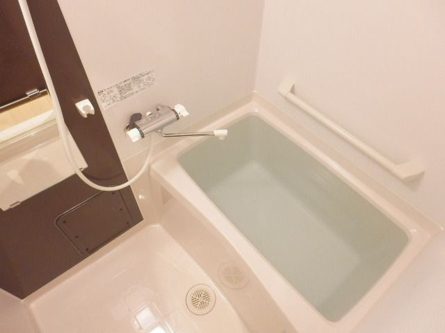 クレイノリンローの浴室