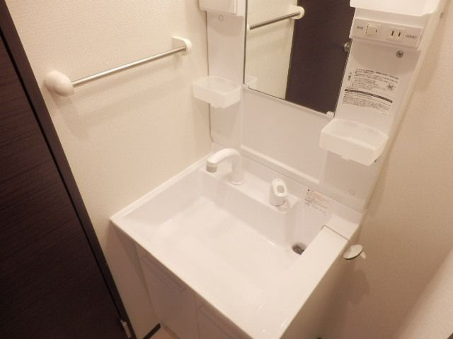 クレイノリンローの洗面所