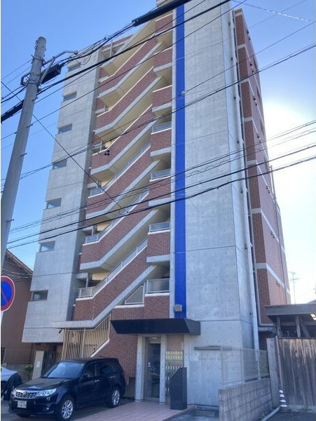 ソレイルコート桜本町の外観