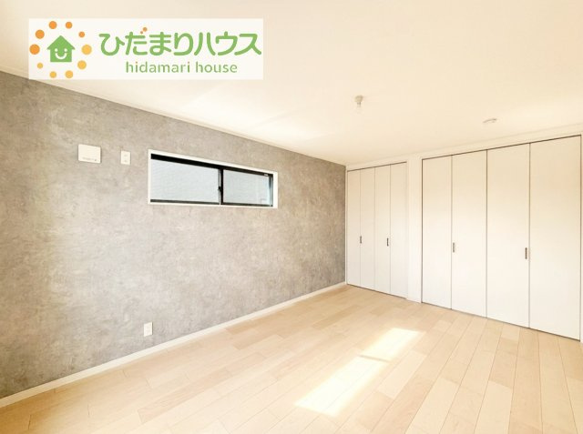【寝室】 | 牛久市神谷5丁目　新築戸建 | 大きなベッドを置いても余裕の広さの主寝室♪