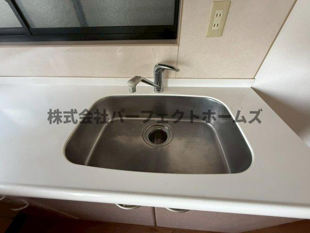 須山町戸建　賃貸のキッチン|キッチンでお料理をお楽しみください