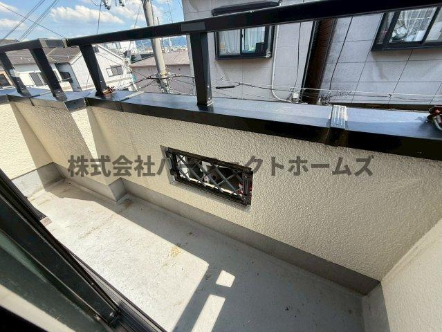 須山町戸建　賃貸のバルコニー|外からの目が気にならないバルコニーで洗濯物が干せます