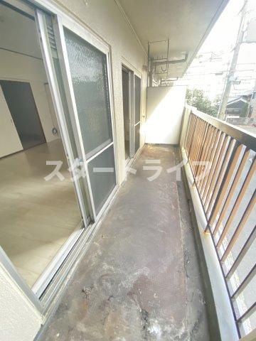 大阪市東淀川区東中島２丁目の賃貸マンションのバルコニー