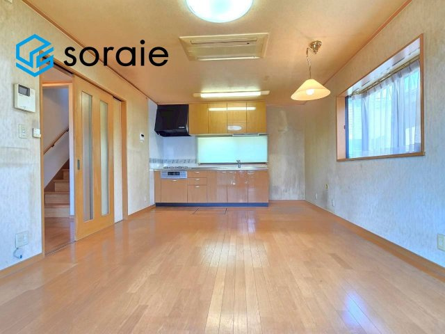 入間市宮寺　中古戸建の居間・リビング|5/11撮影
