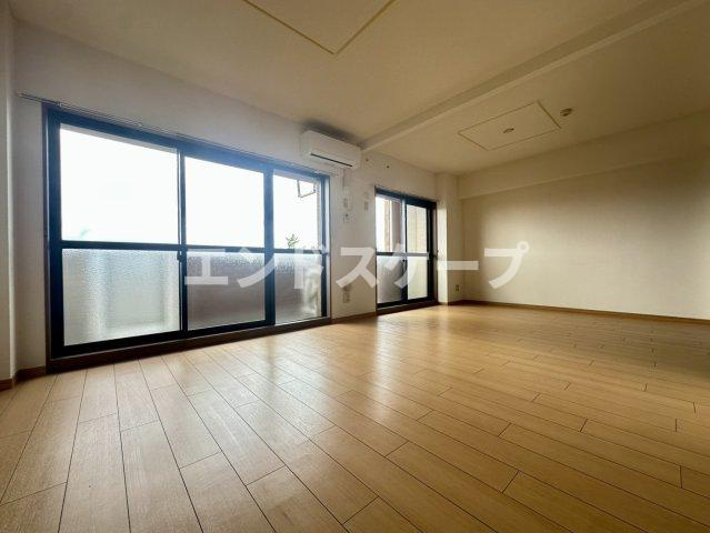 ピーノヴィアーレ前橋の居間・リビング|高崎、前橋のお部屋探しはエンドスケープまで！お客様の理想お聞かせ下さい♪