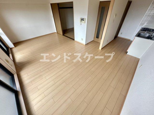 ピーノヴィアーレ前橋の居間・リビング|高崎、前橋のお部屋探しはエンドスケープまで！お客様の理想お聞かせ下さい♪