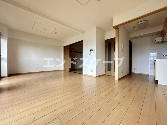 ピーノヴィアーレ前橋の居間・リビング|高崎、前橋のお部屋探しはエンドスケープまで！お客様の理想お聞かせ下さい♪
