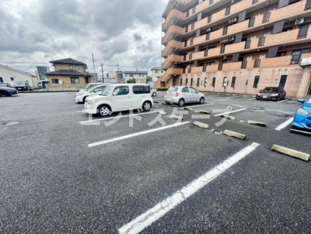 ピーノヴィアーレ前橋の駐車場|高崎、前橋のお部屋探しはエンドスケープまで！お客様の理想お聞かせ下さい♪