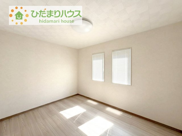 【洋室】 | 土浦市中村南1丁目　新築戸建　1号棟 | 夏場に心地良いひんやり感はフローリングならでは☆彡