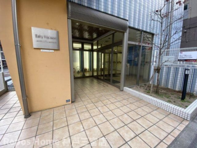 オーキッドレジデンス神戸三宮のエントランス